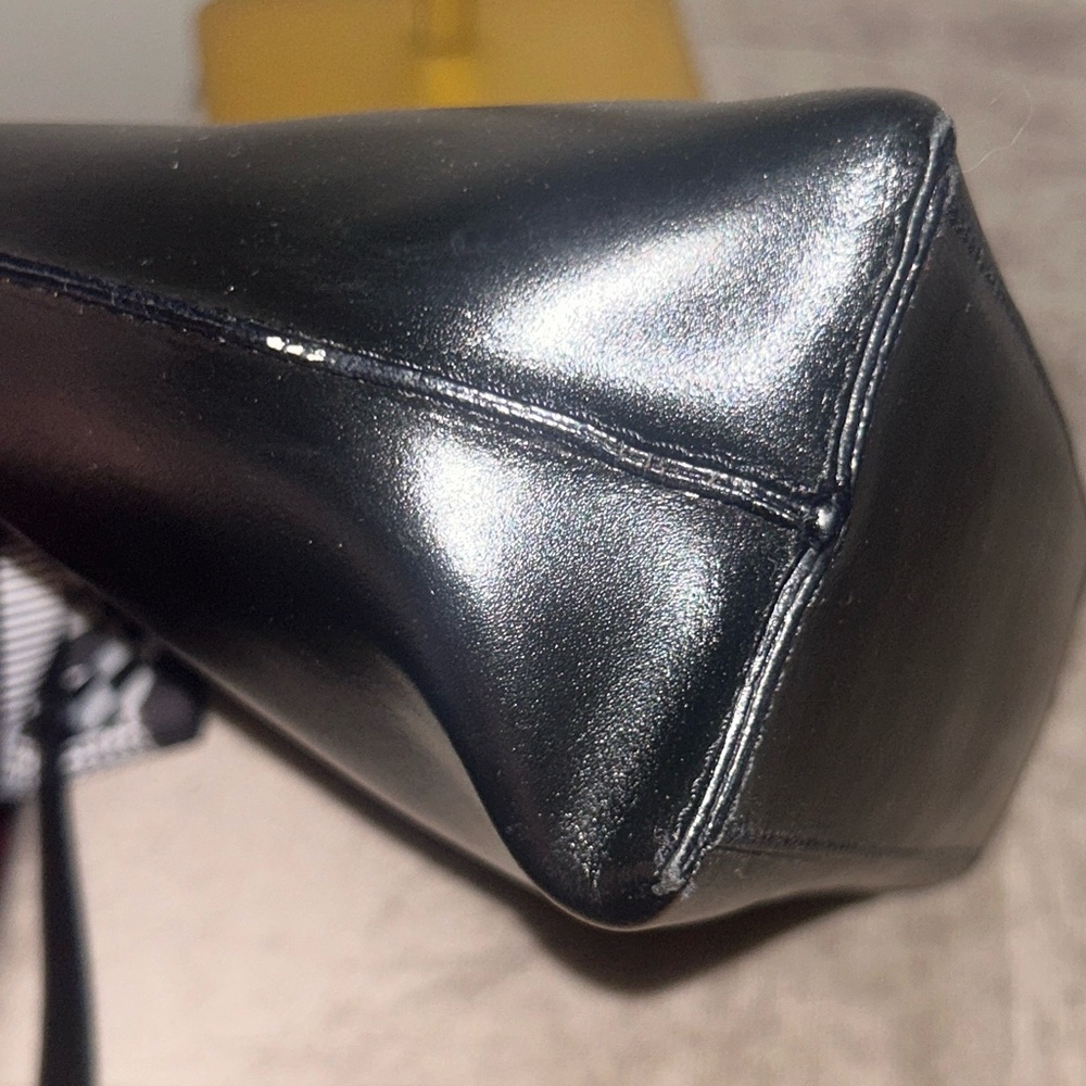 Furla Vintage Black Leather Bag - Picture 12 of 16